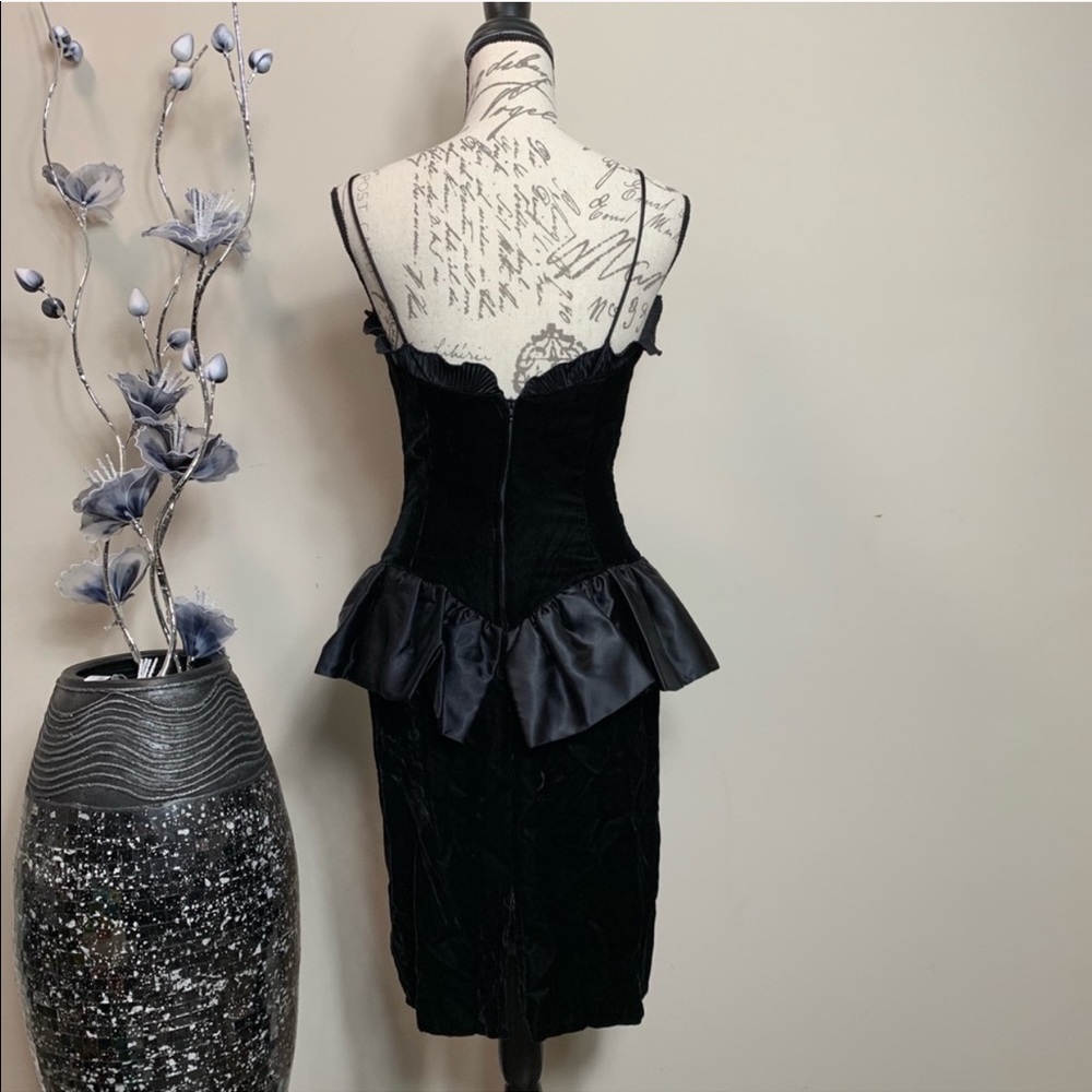 Gunne Sax Vintage Velvet Peplum Bodycon Dress - Picture 2 of 4
